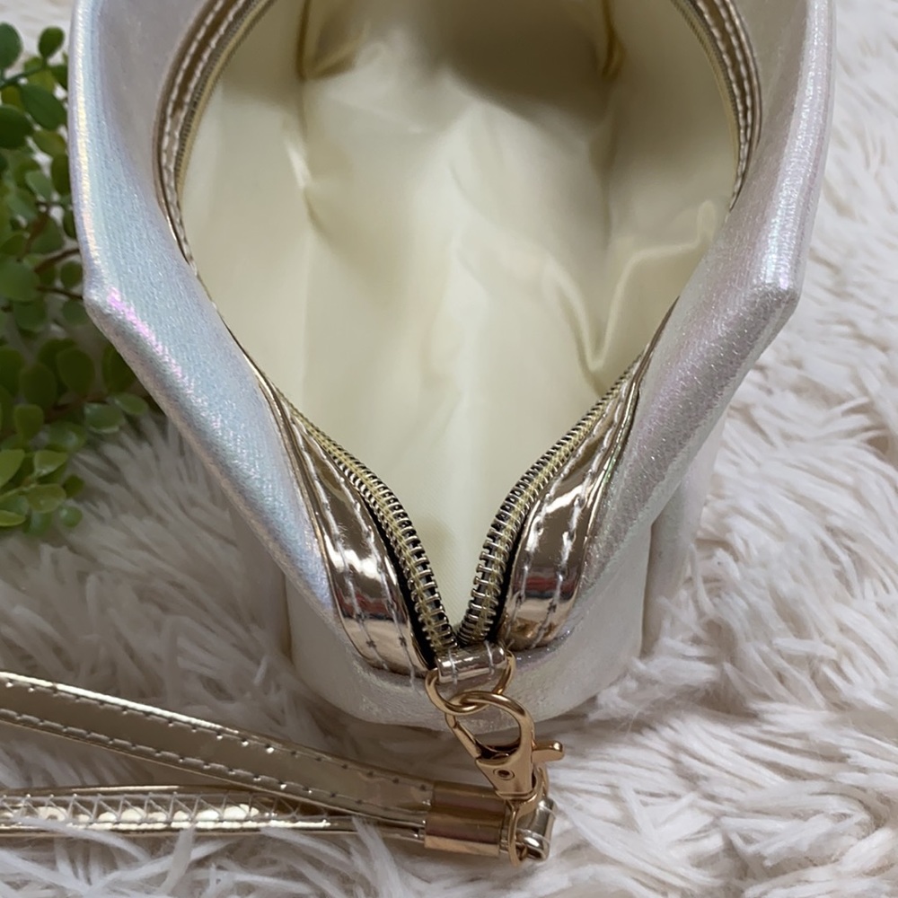 🎉HP🎉 Boutique Iridescent Makeup Bag 💗 White & Gold - Picture 10 of 14